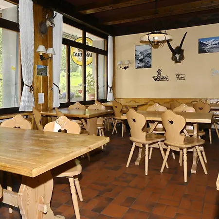 Grand-combin Hostel *